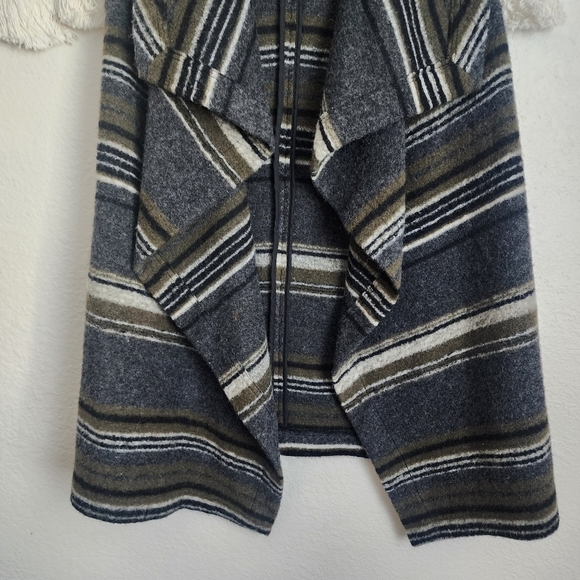 Cupcakes & Cashmere Wool Blend Plaid Drapped Open Front Cardigan Vest Boho XS - Picture 4 of 10